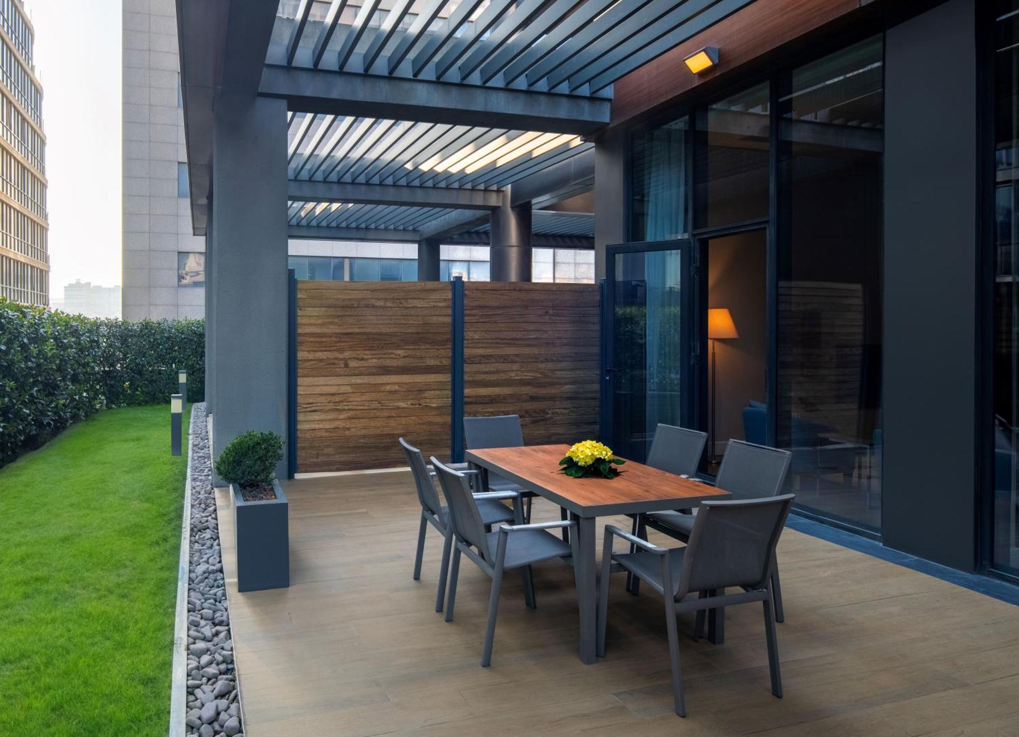 Movenpick Living Istanbul West Hotel ภายนอก รูปภาพ