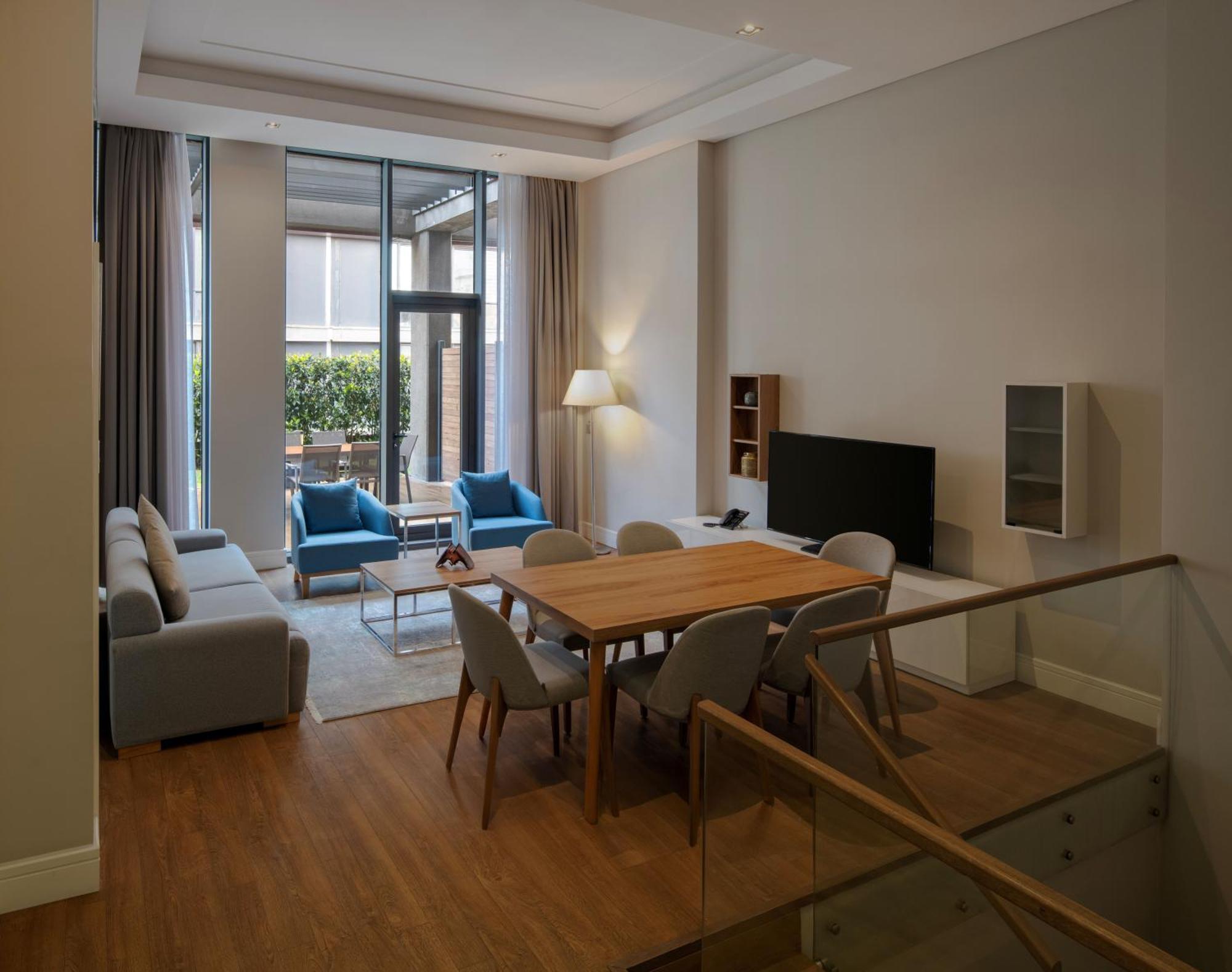 Movenpick Living Istanbul West Hotel ภายนอก รูปภาพ