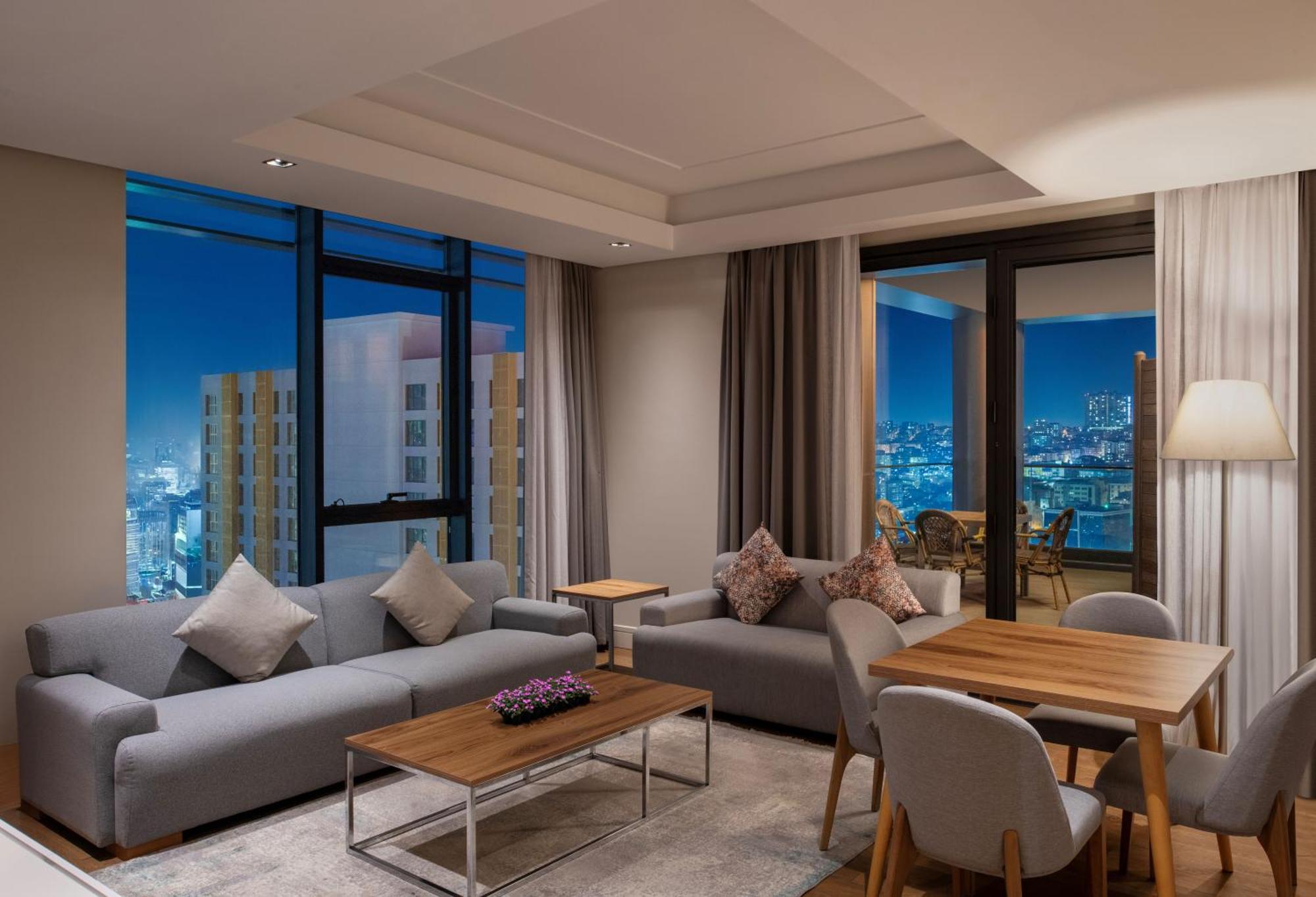 Movenpick Living Istanbul West Hotel ภายนอก รูปภาพ