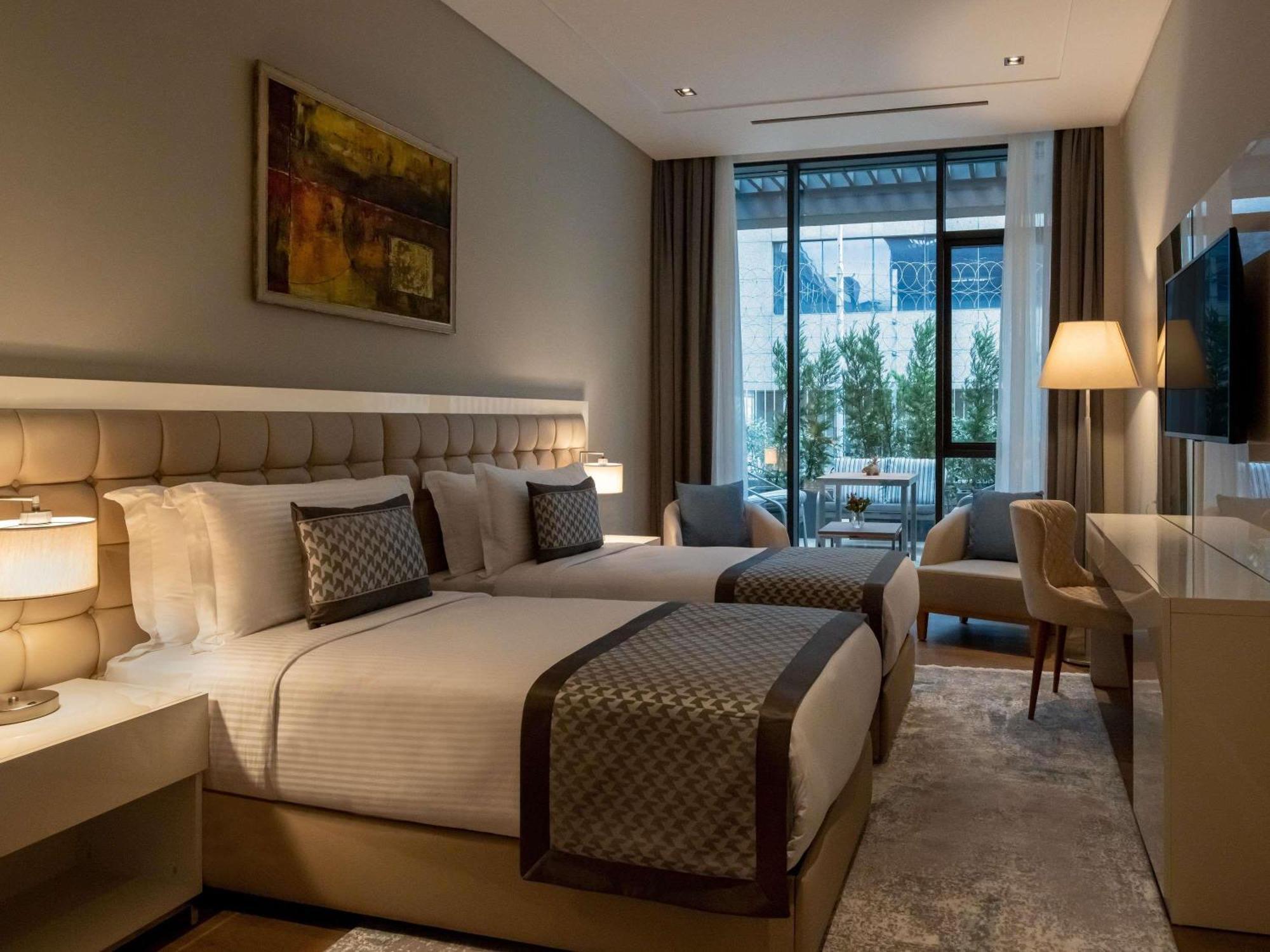 Movenpick Living Istanbul West Hotel ภายนอก รูปภาพ