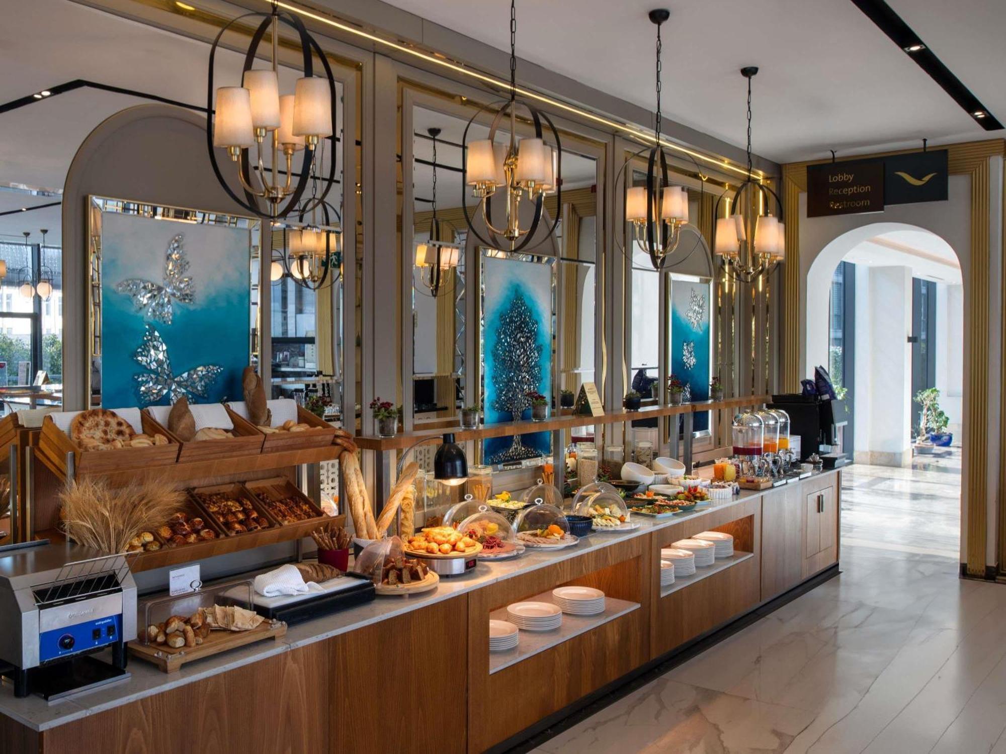 Movenpick Living Istanbul West Hotel ภายนอก รูปภาพ