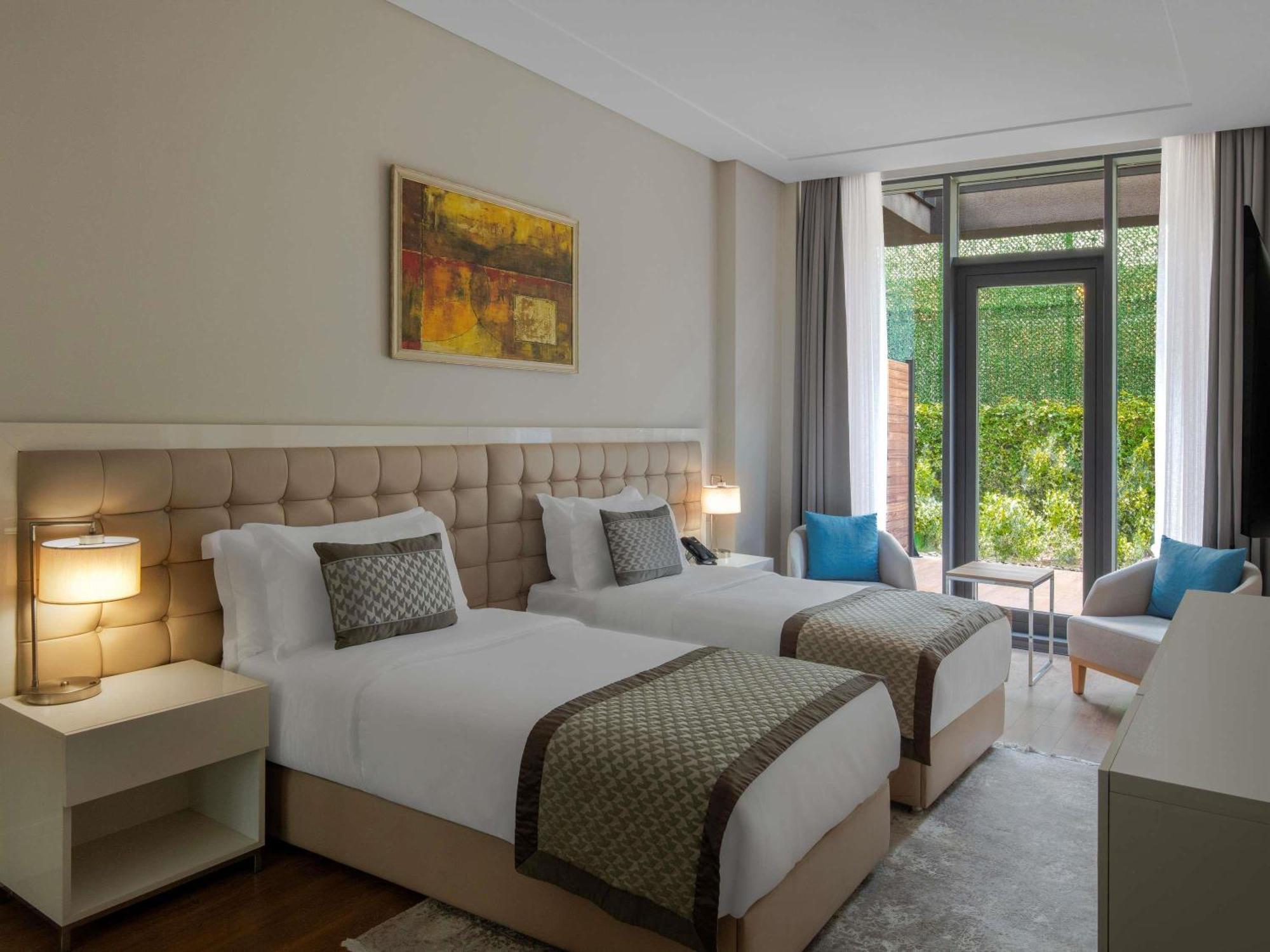 Movenpick Living Istanbul West Hotel ภายนอก รูปภาพ