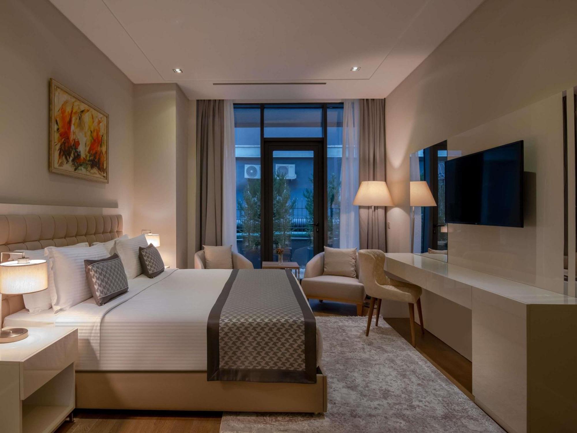 Movenpick Living Istanbul West Hotel ภายนอก รูปภาพ