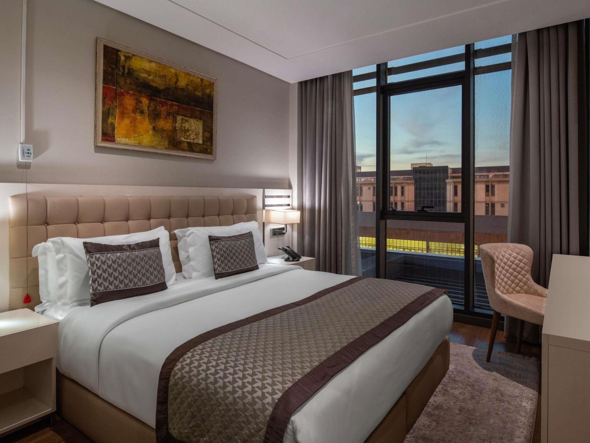 Movenpick Living Istanbul West Hotel ภายนอก รูปภาพ