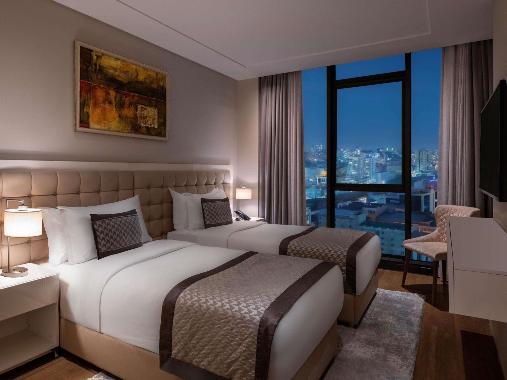 Movenpick Living Istanbul West Hotel ภายนอก รูปภาพ