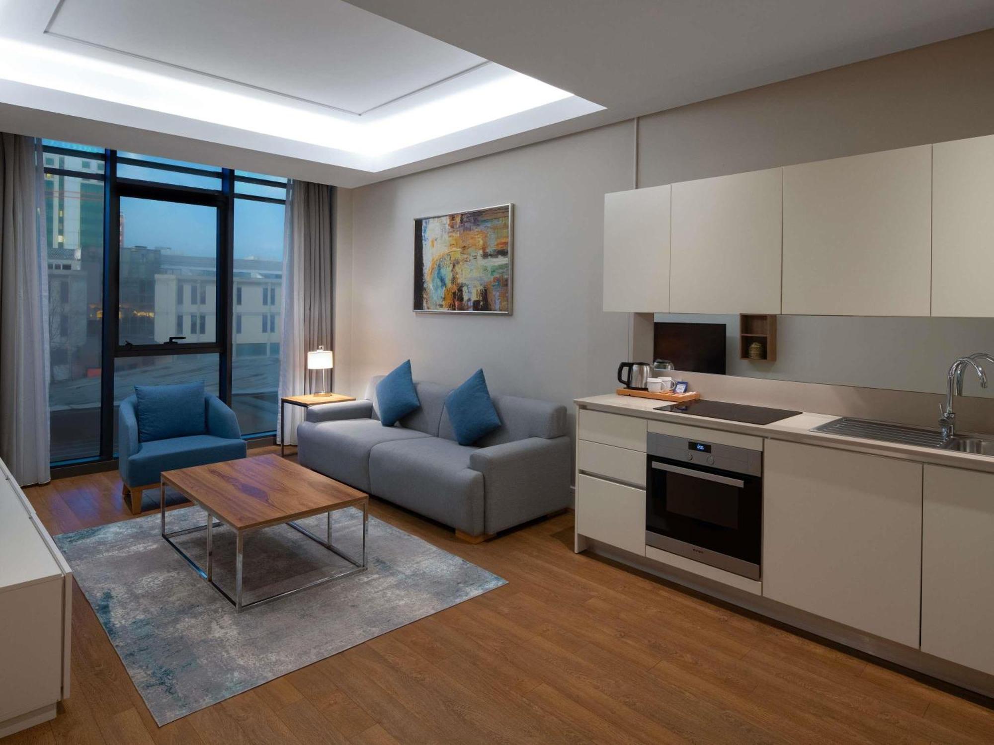 Movenpick Living Istanbul West Hotel ภายนอก รูปภาพ