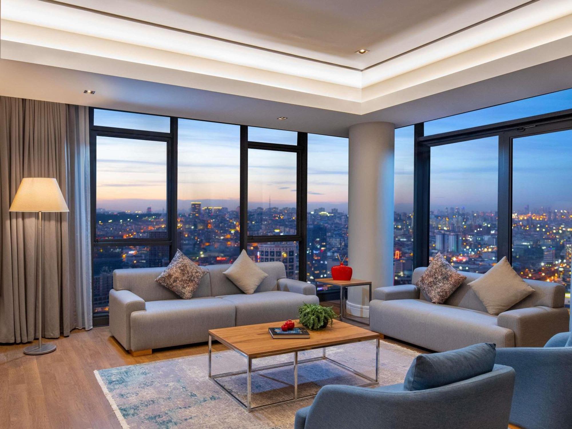 Movenpick Living Istanbul West Hotel ภายนอก รูปภาพ